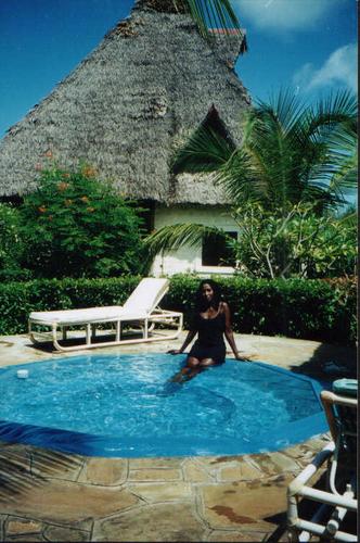 jacuzzi pool